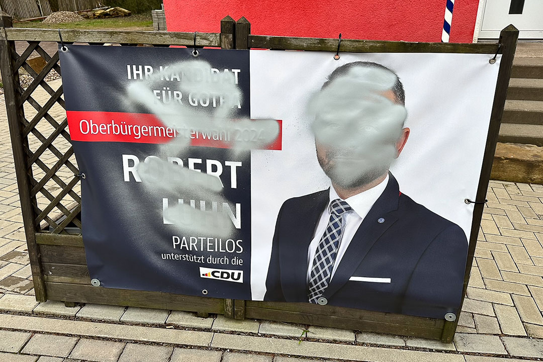 Plakatschmiererei II Bild 2